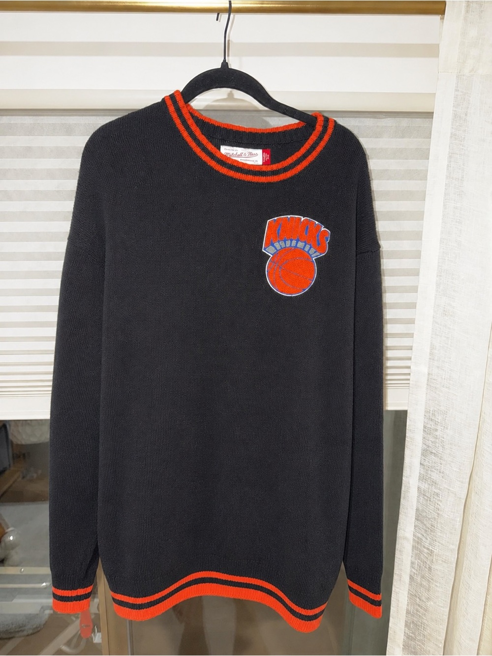 Limited Edition New York Knicks Black Sweater Mitchell & Ness
